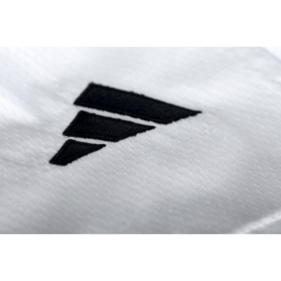 Кимоно для карате Adidas Fighter Slim Fit с лицензией WKF | белое | K220DNAWKF